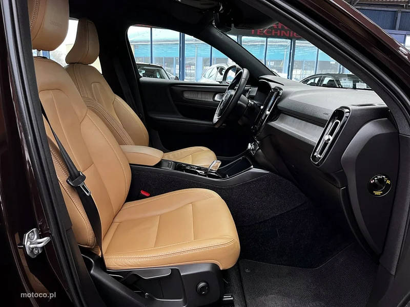 Volvo XC 40 12