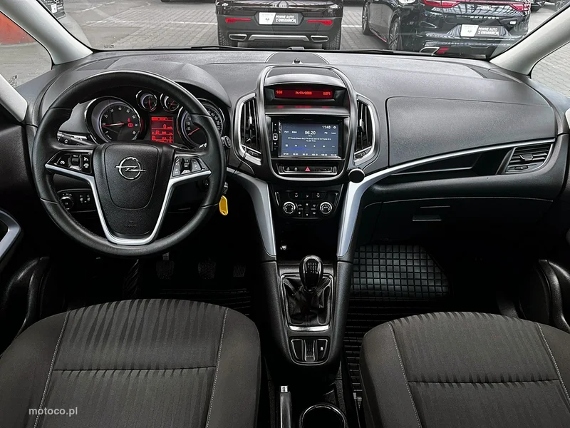 Opel Zafira C Tourer 14