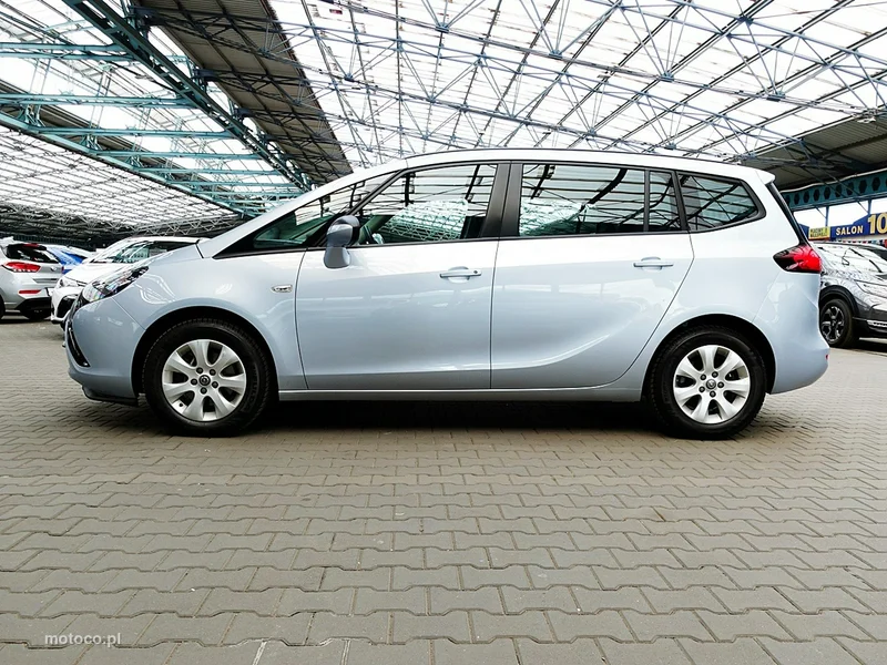 Opel Zafira C Tourer 6