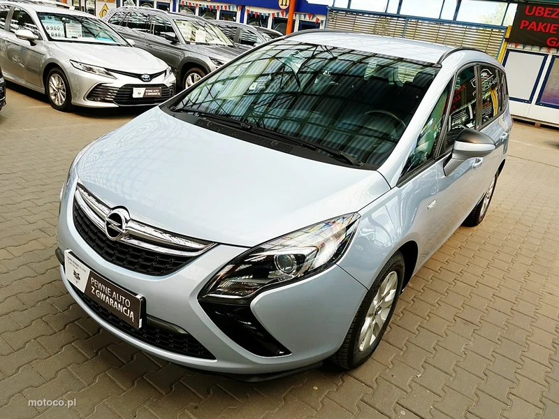 Opel Zafira C Tourer 8