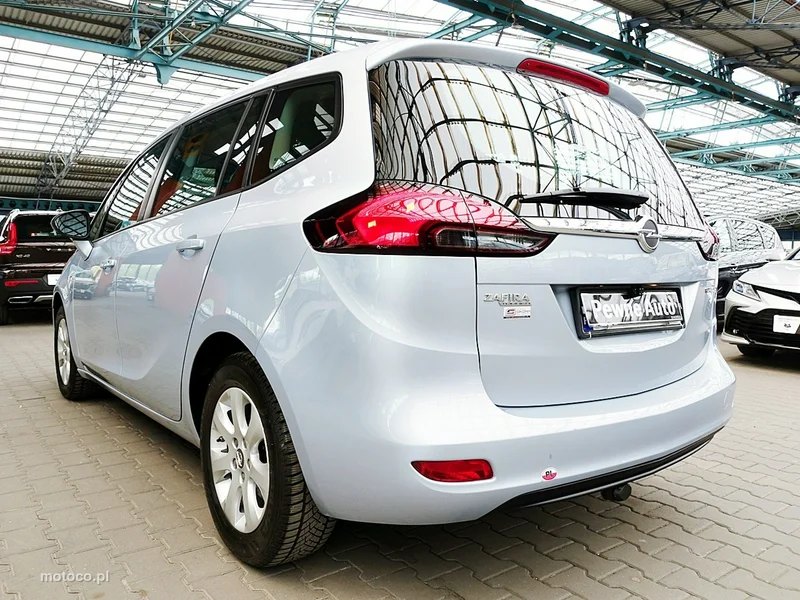 Opel Zafira C Tourer 9