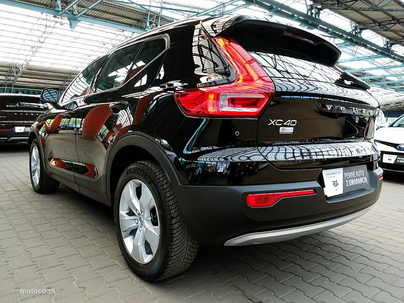 Volvo XC 40 9