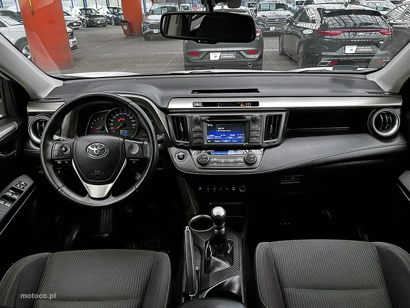 Toyota RAV 4 XA40 13