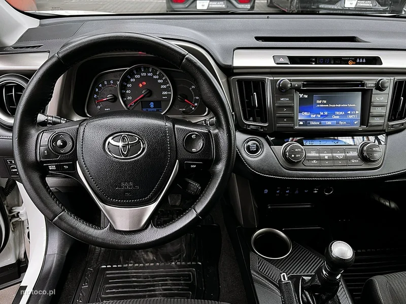 Toyota RAV 4 XA40 19