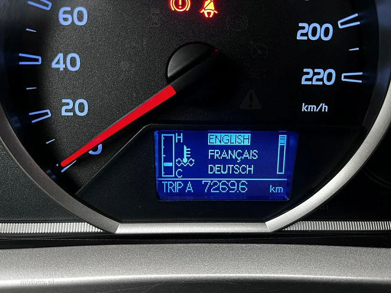 Toyota RAV 4 XA40 26