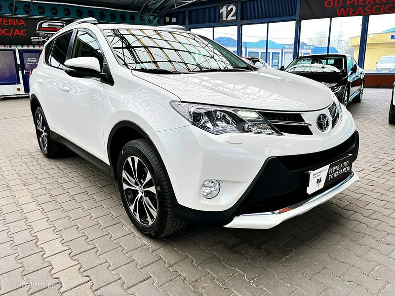 Toyota RAV 4 XA40 7
