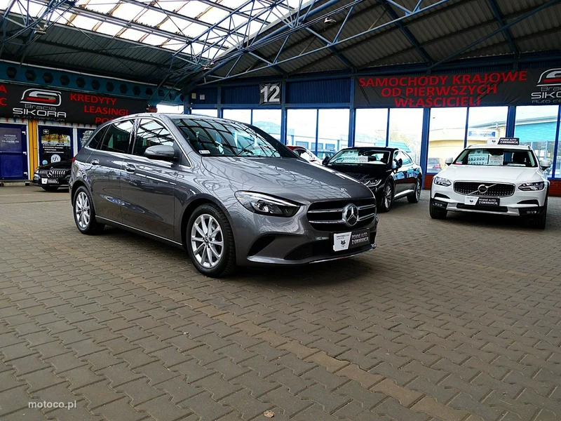 Mercedes-Benz Klasa B W247 B 180 5