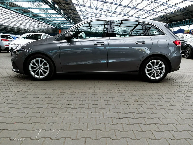 Mercedes-Benz Klasa B W247 B 180 6