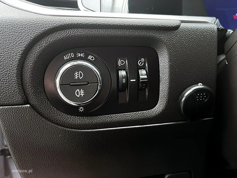 Opel Grandland I 16