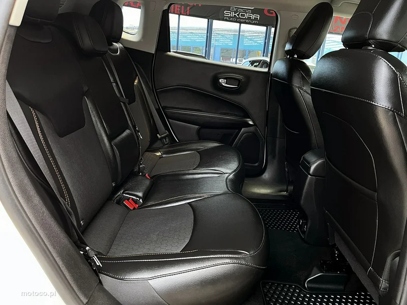 Jeep Compass 12