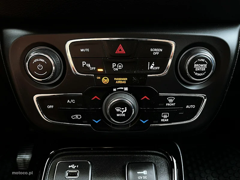 Jeep Compass 26