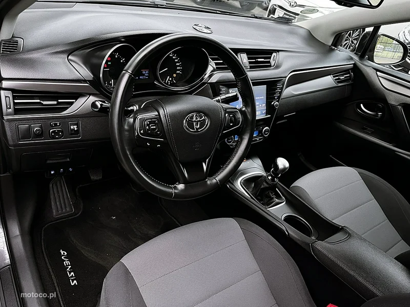 Toyota Avensis T27 16
