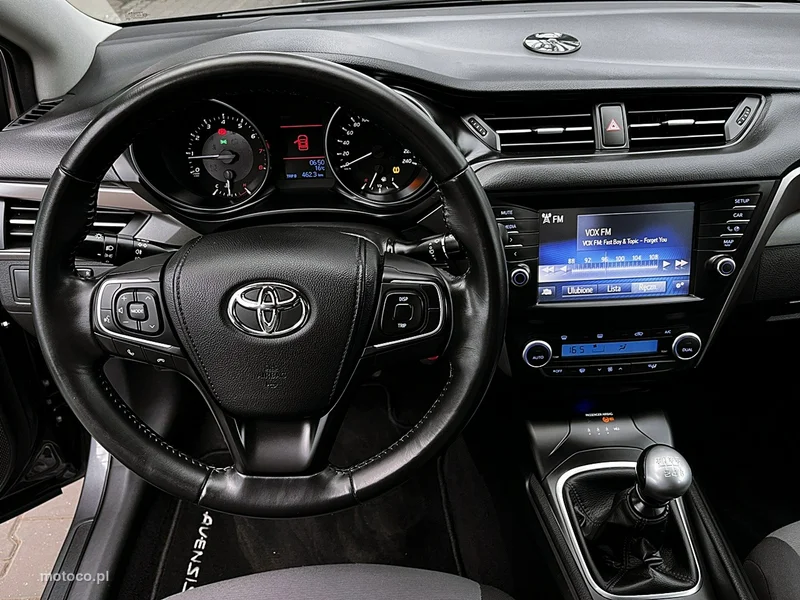 Toyota Avensis T27 18