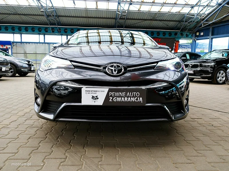 Toyota Avensis T27 3