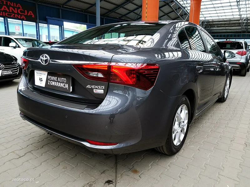 Toyota Avensis T27 10