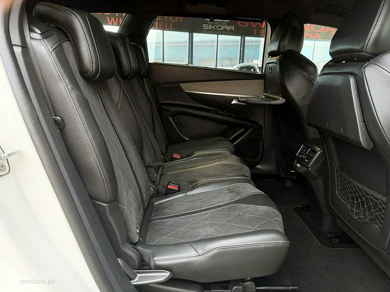 Peugeot 5008 12