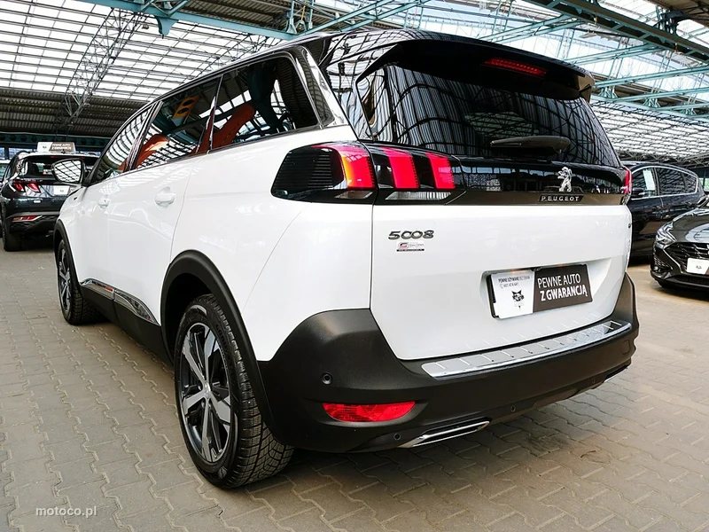 Peugeot 5008 9