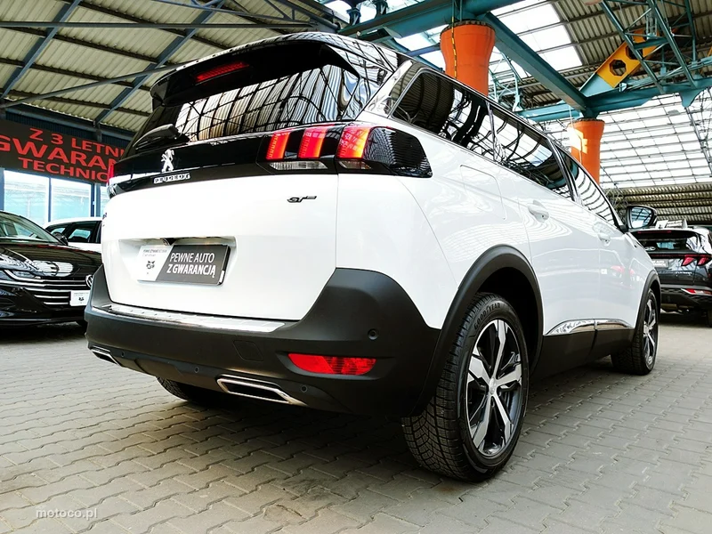 Peugeot 5008 10
