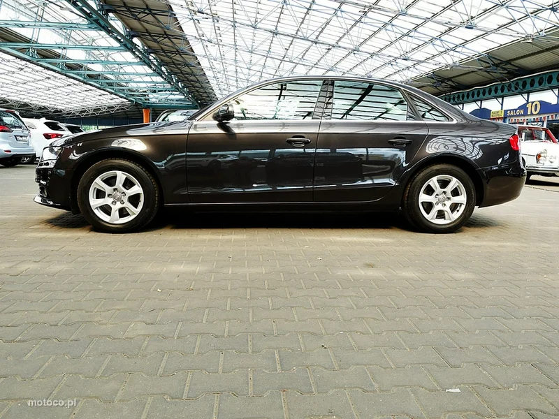 Audi A4 B8 6
