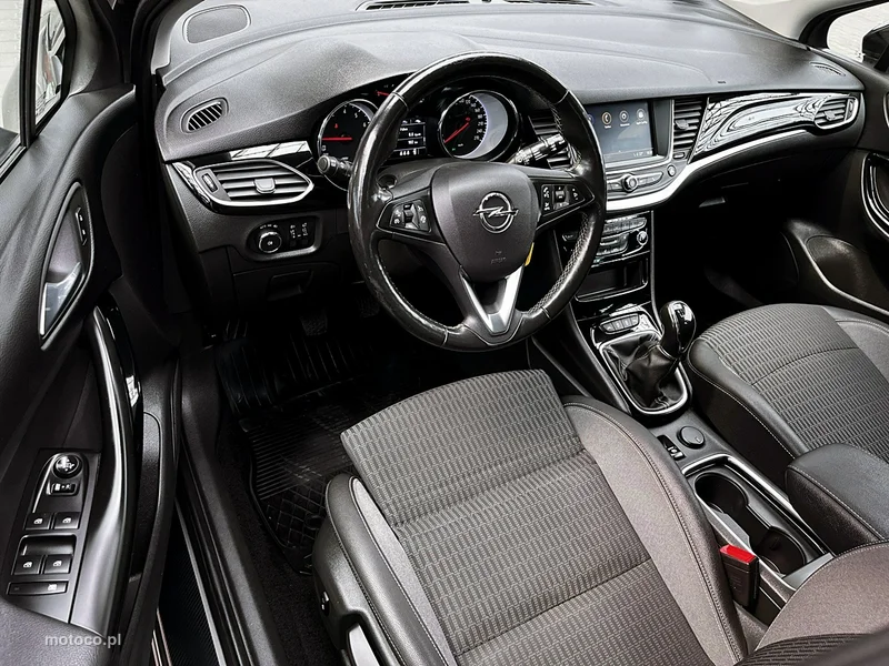 Opel Astra L 15