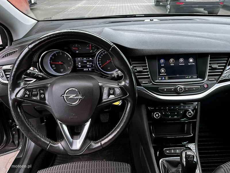 Opel Astra L 19