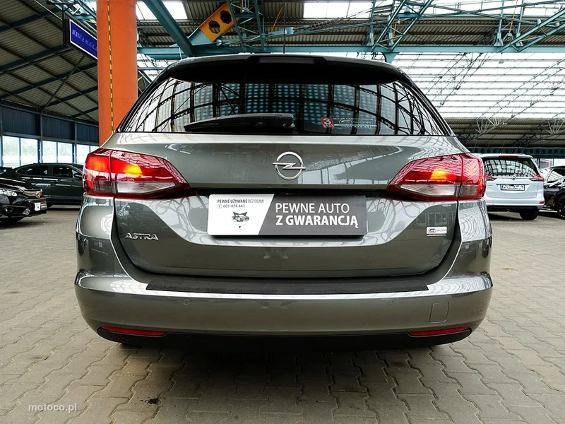 Opel Astra L 4