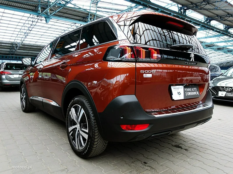 Peugeot 5008 9