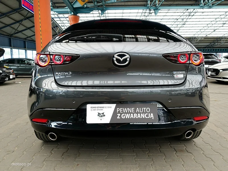 Mazda 3 4