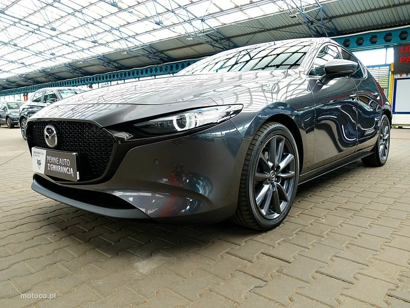 Mazda 3 8