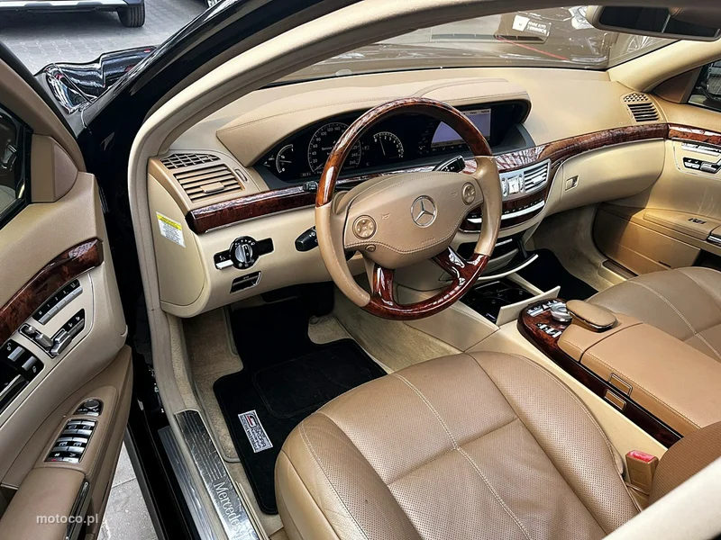 Mercedes-Benz Klasa S W221 S 550 18