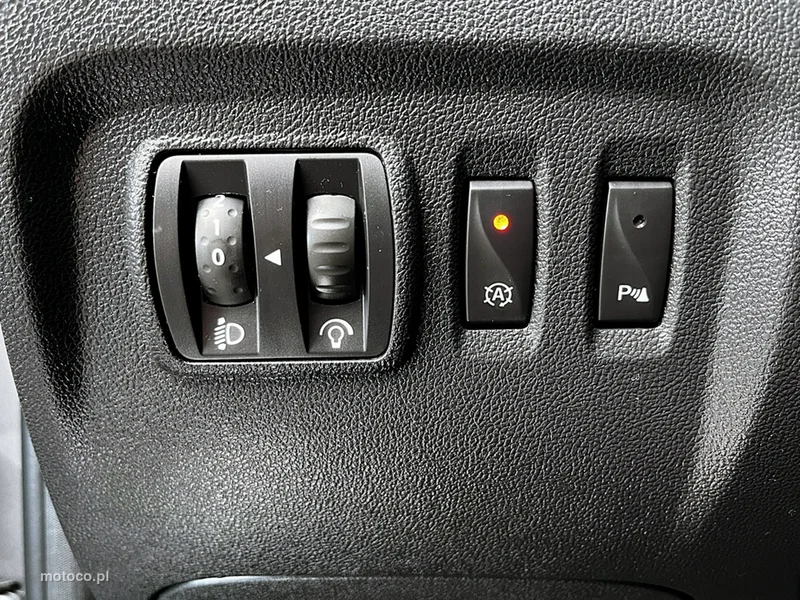 Renault Captur I 19