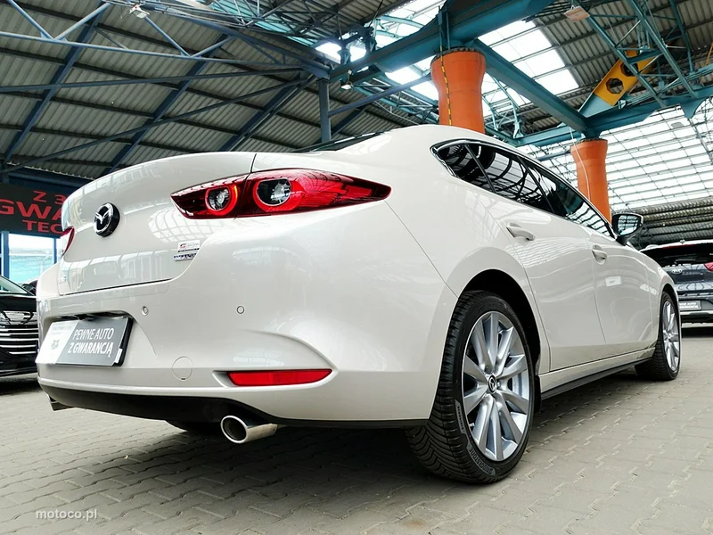 Mazda 3 10