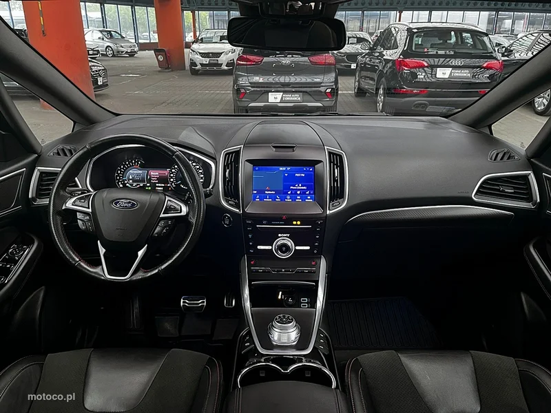 Ford S-Max II 16
