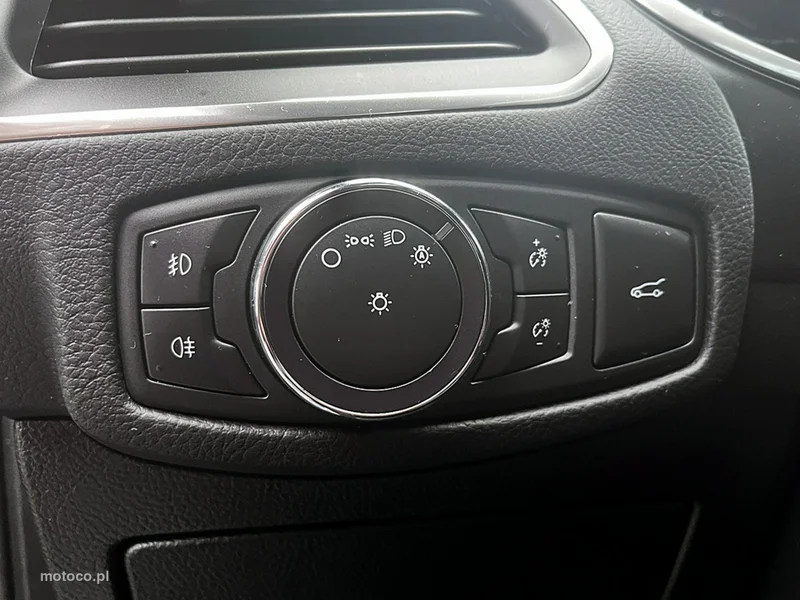 Ford S-Max II 22