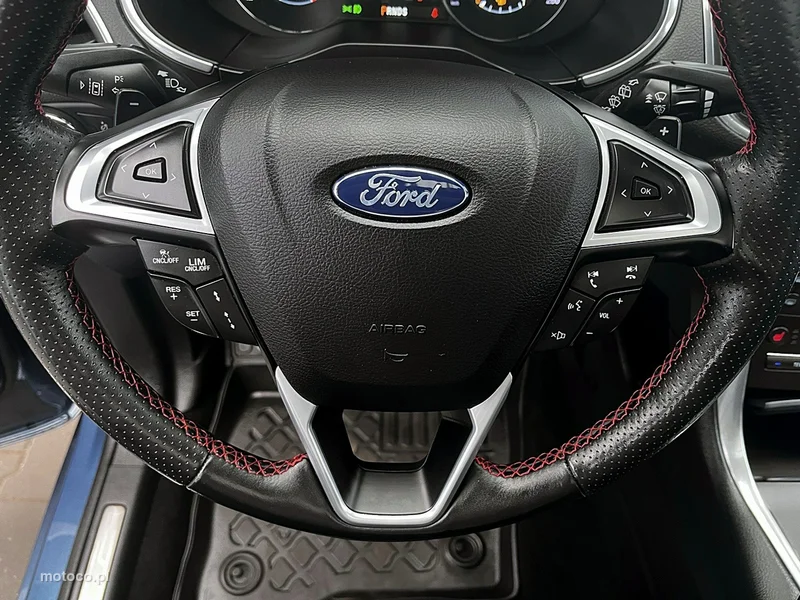 Ford S-Max II 23