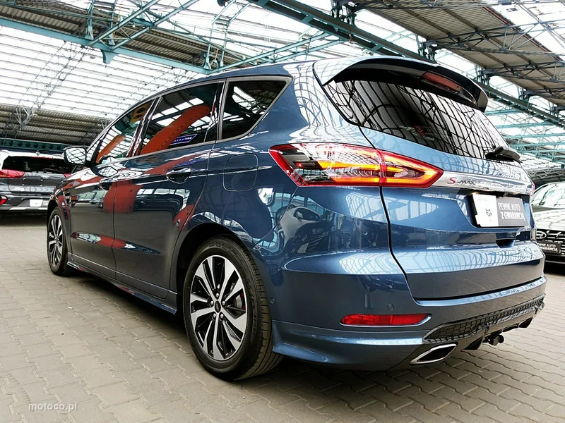 Ford S-Max II 9
