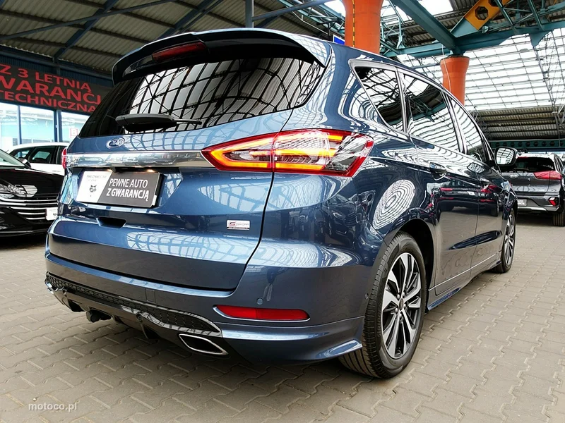 Ford S-Max II 10