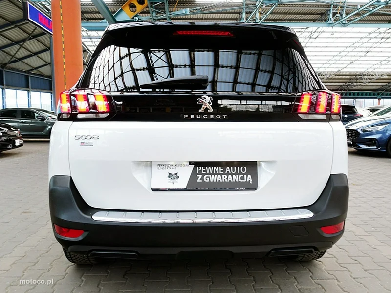 Peugeot 5008 4