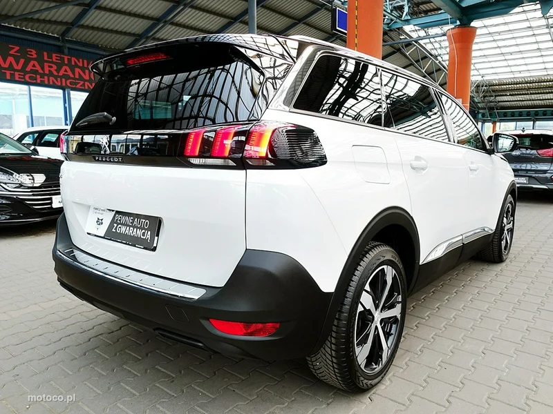 Peugeot 5008 10