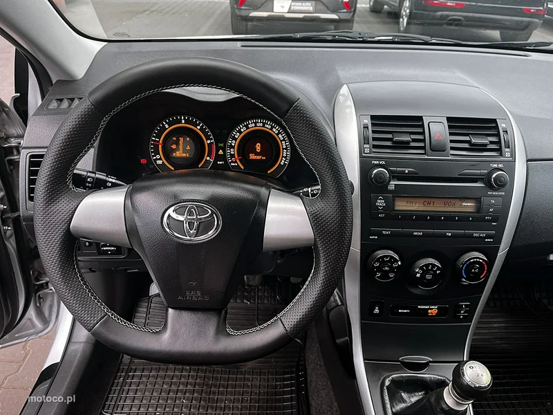 Toyota Corolla E160/E170 21