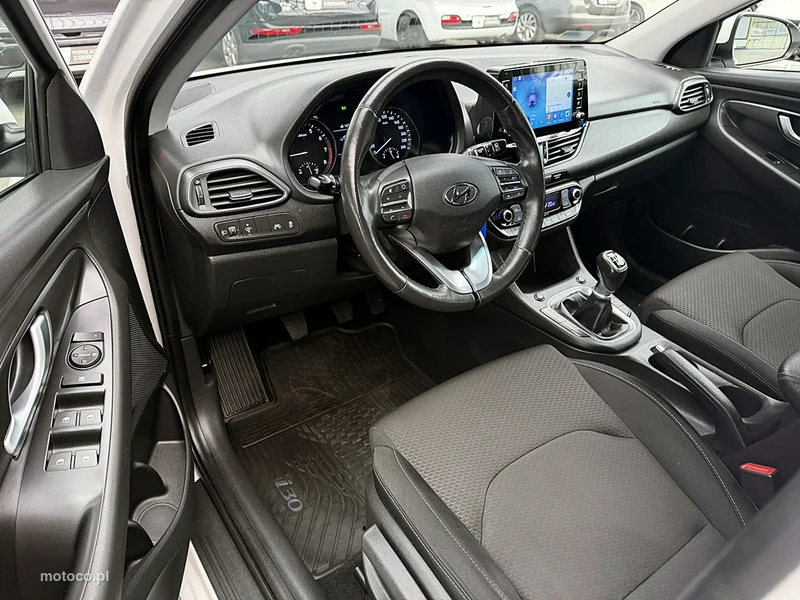 Hyundai i30 16