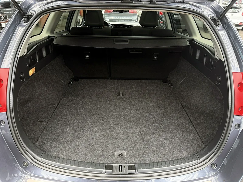 Toyota Auris E180 15