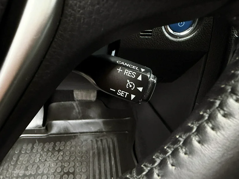 Toyota Auris E180 17