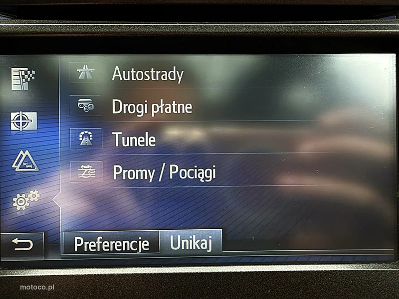 Toyota Auris E180 39