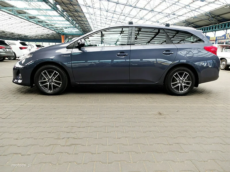 Toyota Auris E180 68