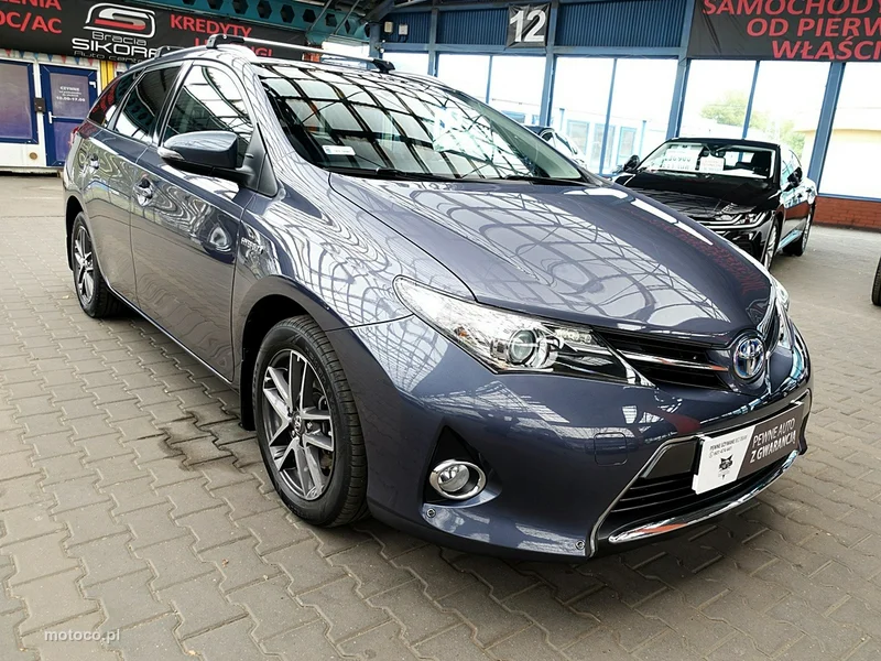 Toyota Auris E180 69