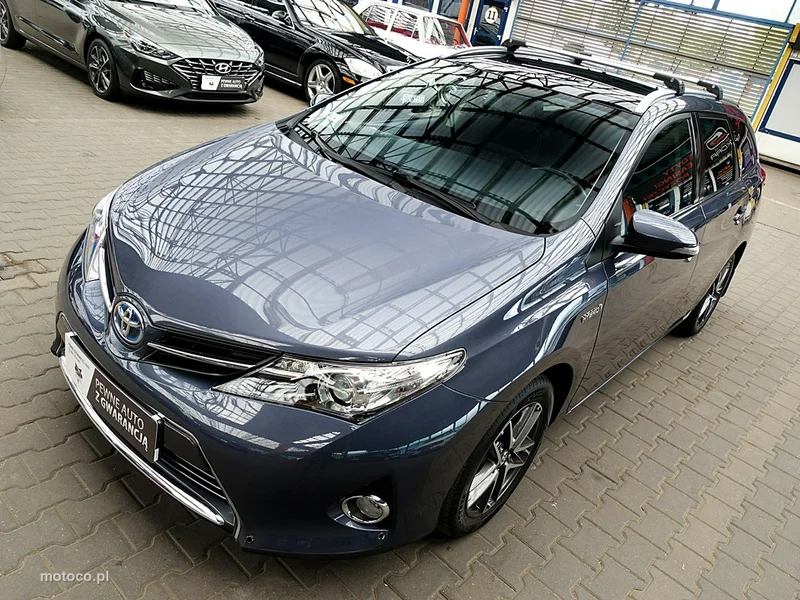 Toyota Auris E180 71