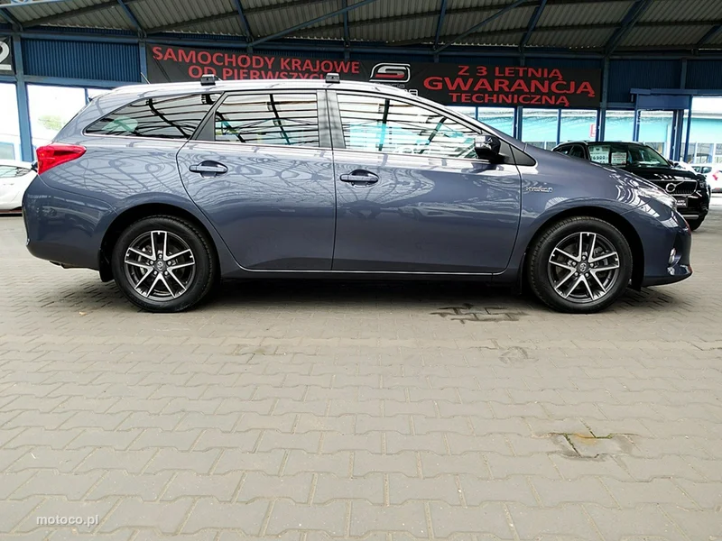 Toyota Auris E180 73