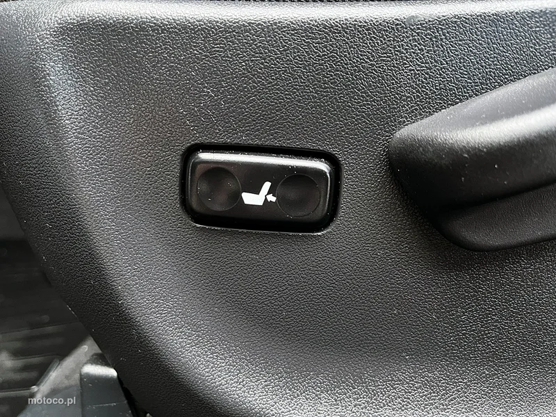 Toyota Avensis T27 18