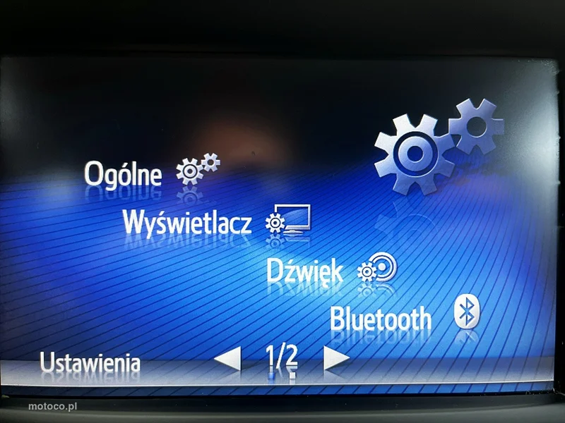 Toyota Avensis T27 42